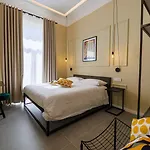 Le Stanze Di 4* Napoli