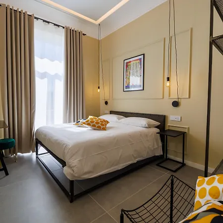 Le Stanze Di 4* Neapol